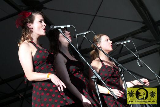 Leo and The Lineup (DK) 16. This Is Ska Festival - Wasserburg, Rosslau 22. Juni 2012 (28).JPG